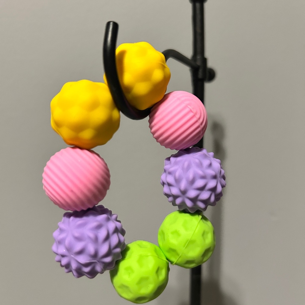 Magnetic fidget balls set